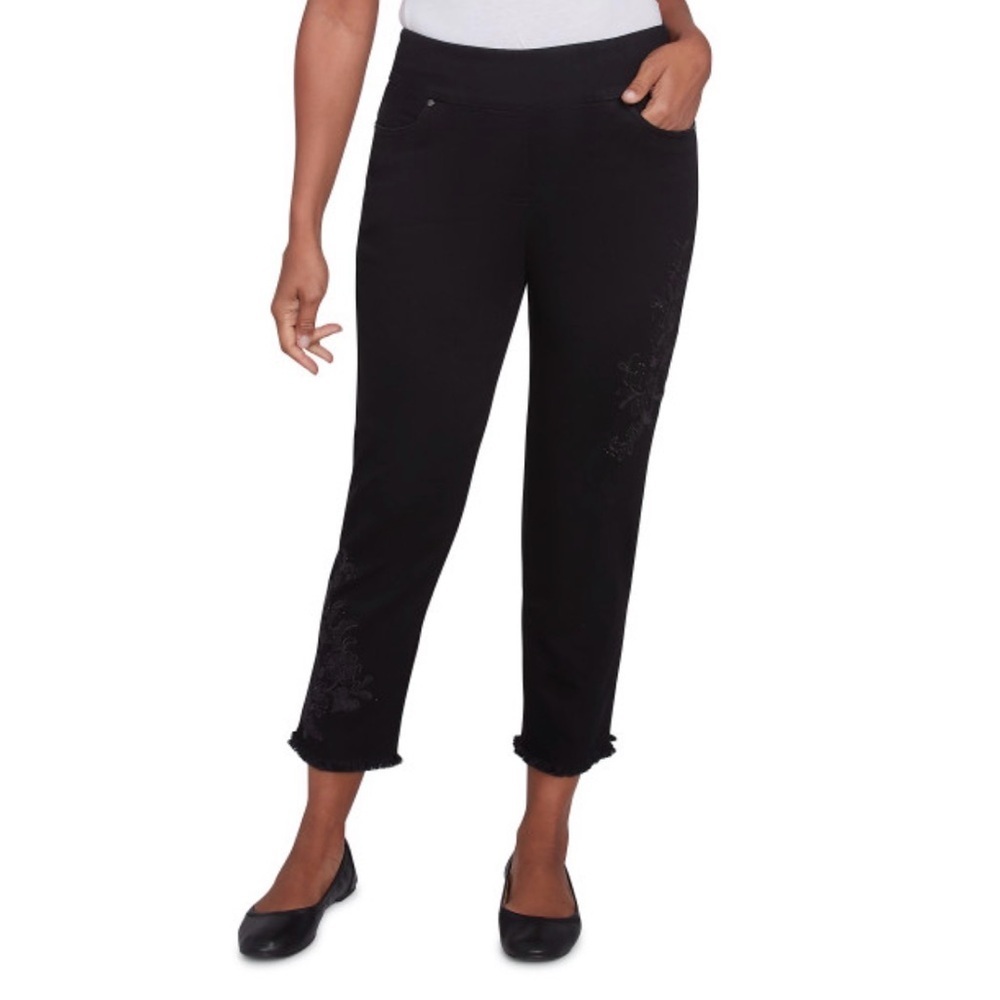 Alfred Dunner Black Cropped Pants with Embroidery